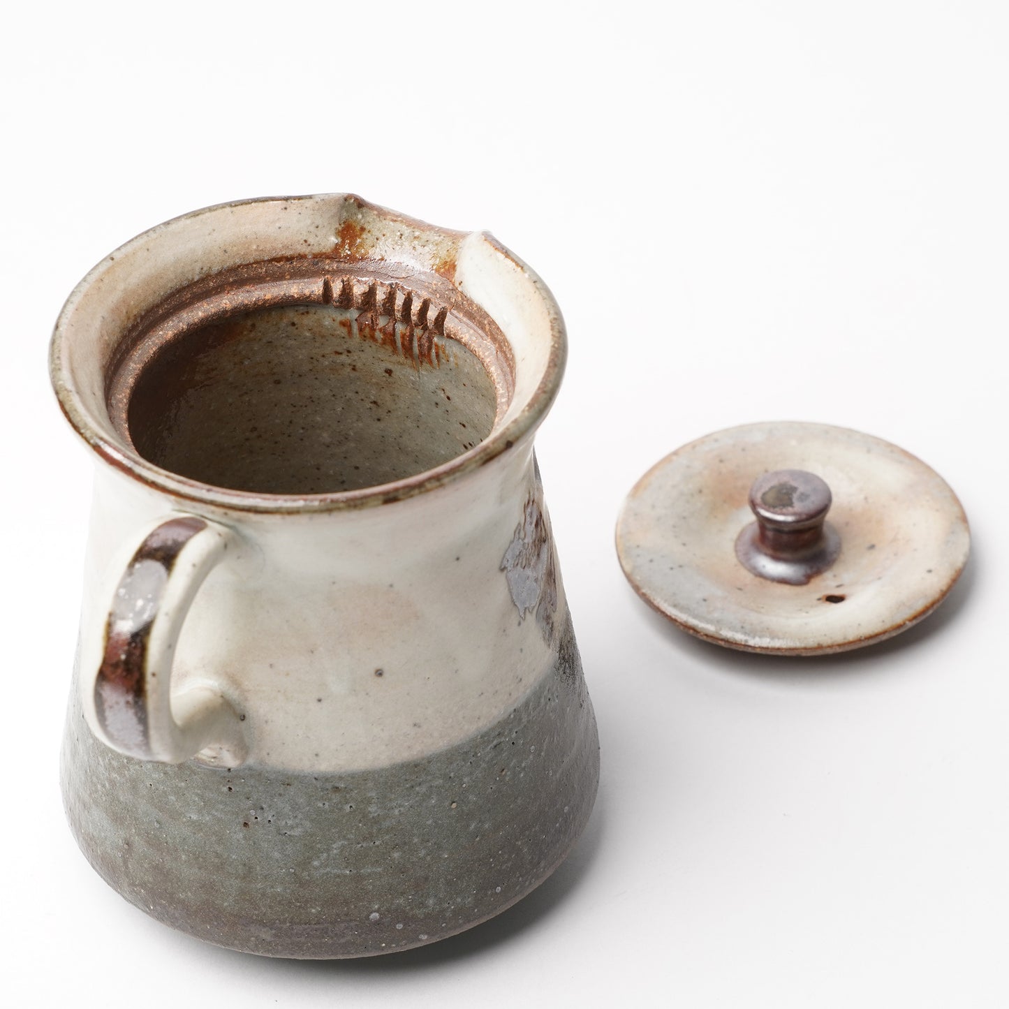 Toshinobu Araya Ryukakugama Shiboridashi Tea Pot