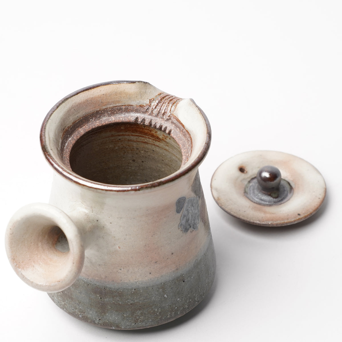 Toshinobu Araya Ryukakugama Shiboridashi Tea Pot