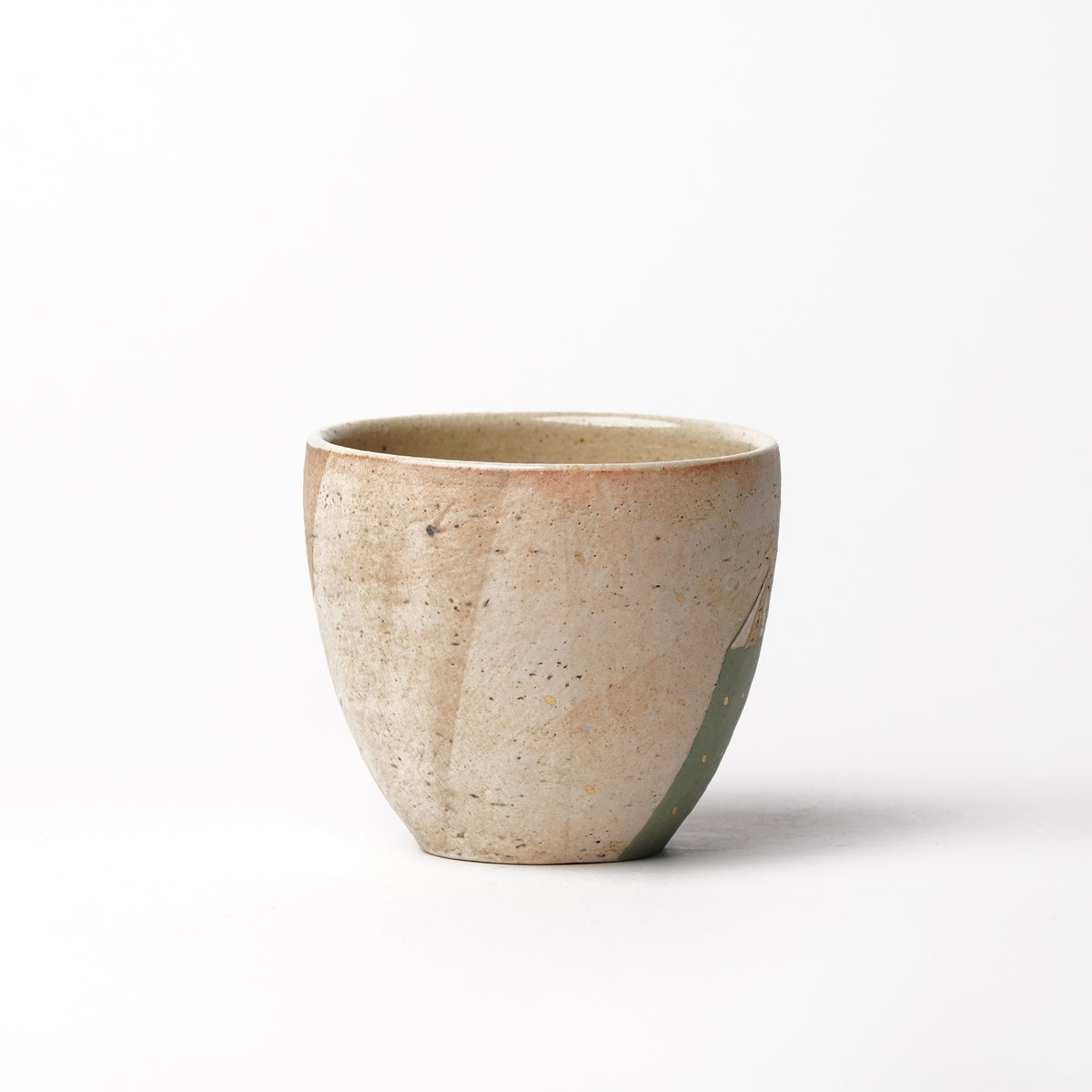 Izumi Sakai Yunomi Tea Cup with gold with gold