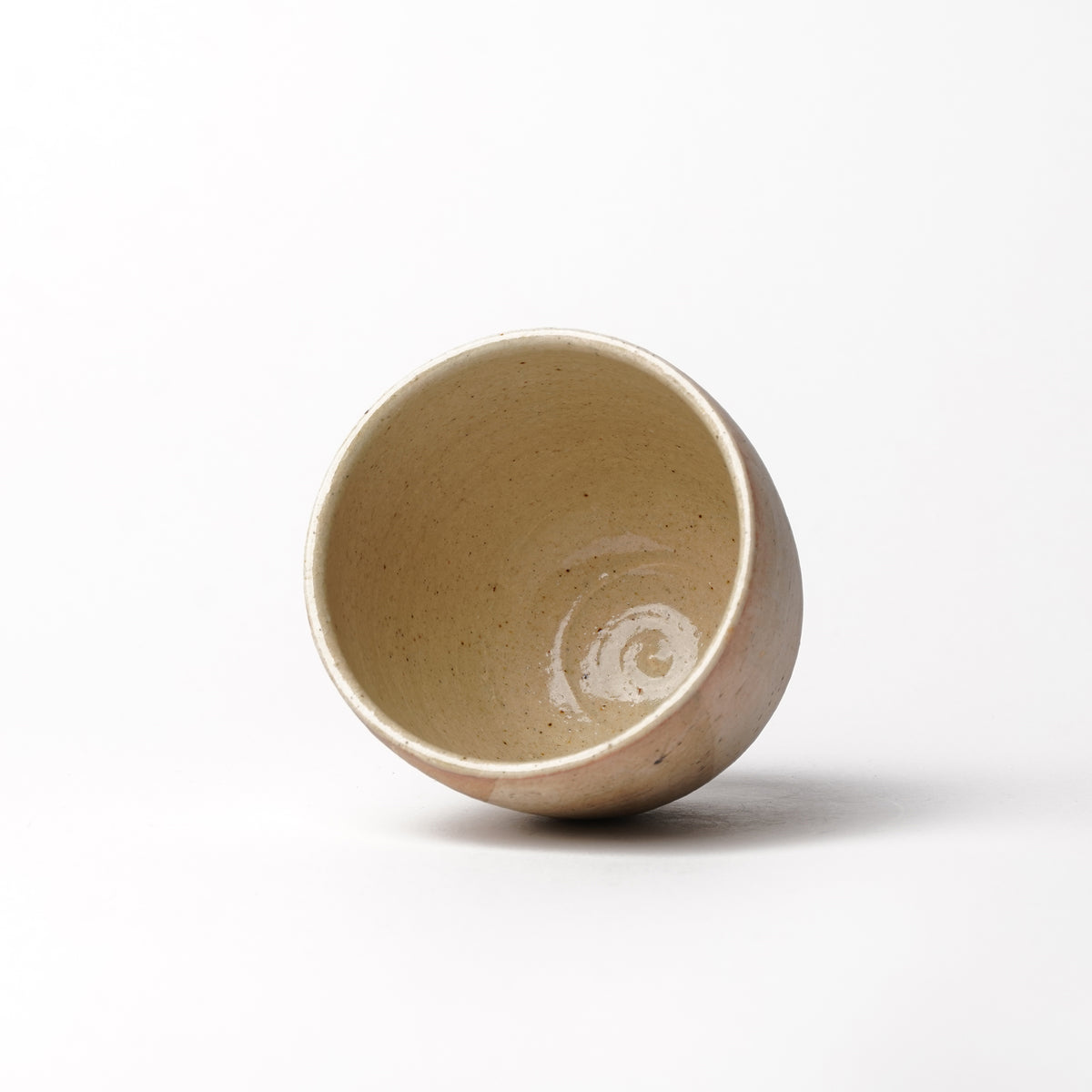 Izumi Sakai Yunomi Tea Cup with gold with gold