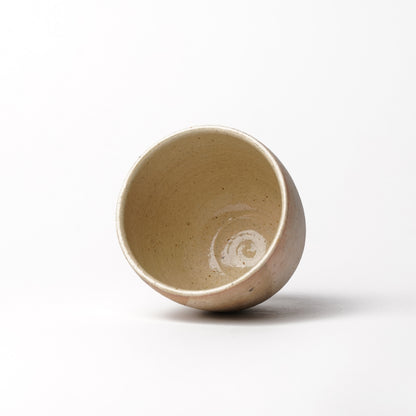 Izumi Sakai Yunomi Tea Cup with gold with gold