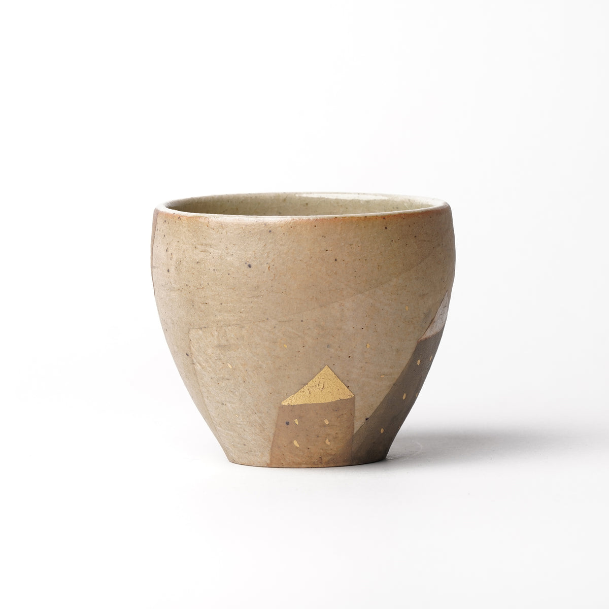Izumi Sakai Yunomi Tea Cup with gold with gold