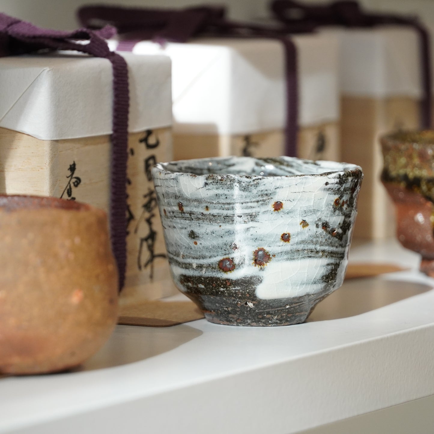 Nakagawa Jinenbogama Karatsu Wood fired Hakeme Guinomi Cup with Box