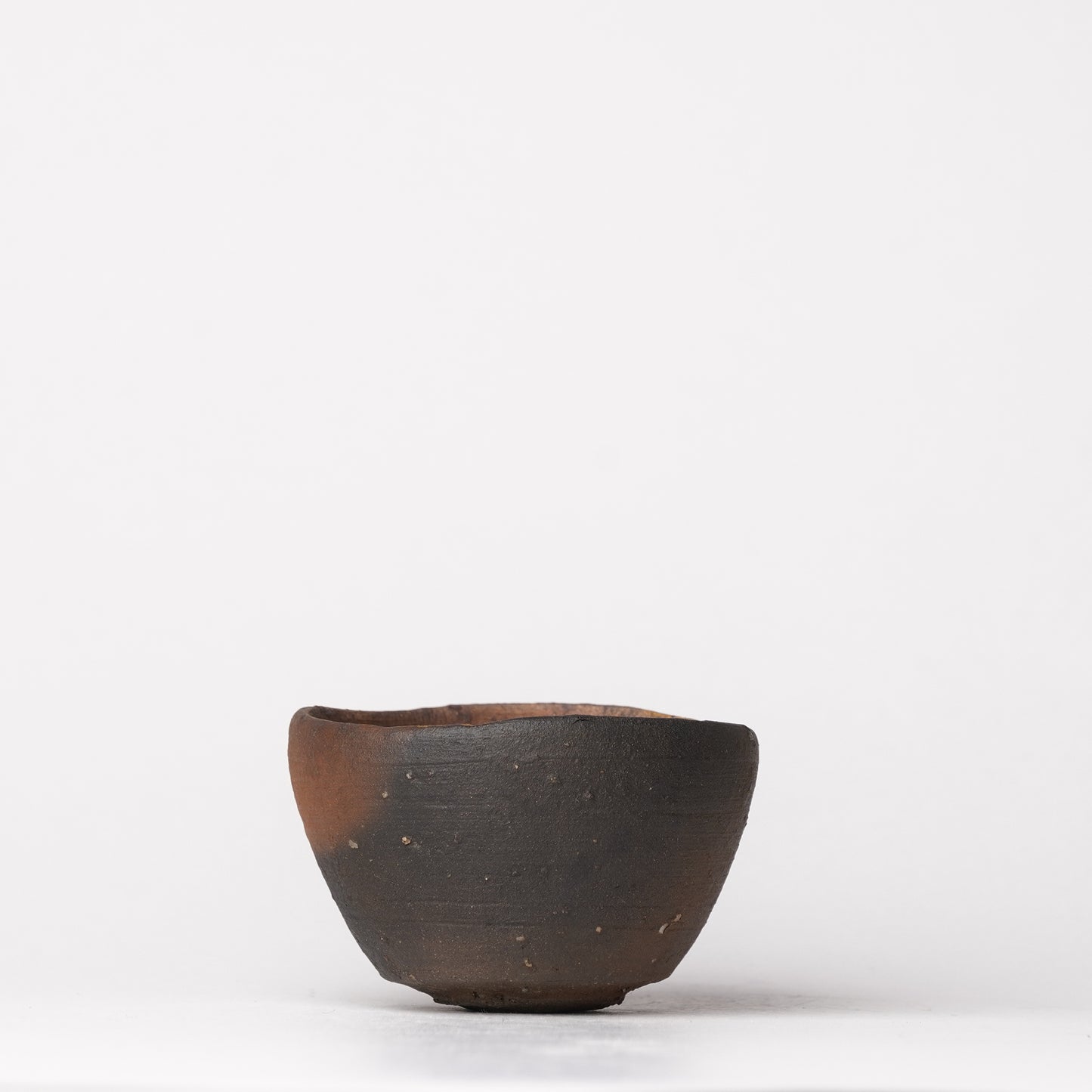 Nobuhito Nakaoka Guinomi Sake Cup Tanka Yakishime with Gold