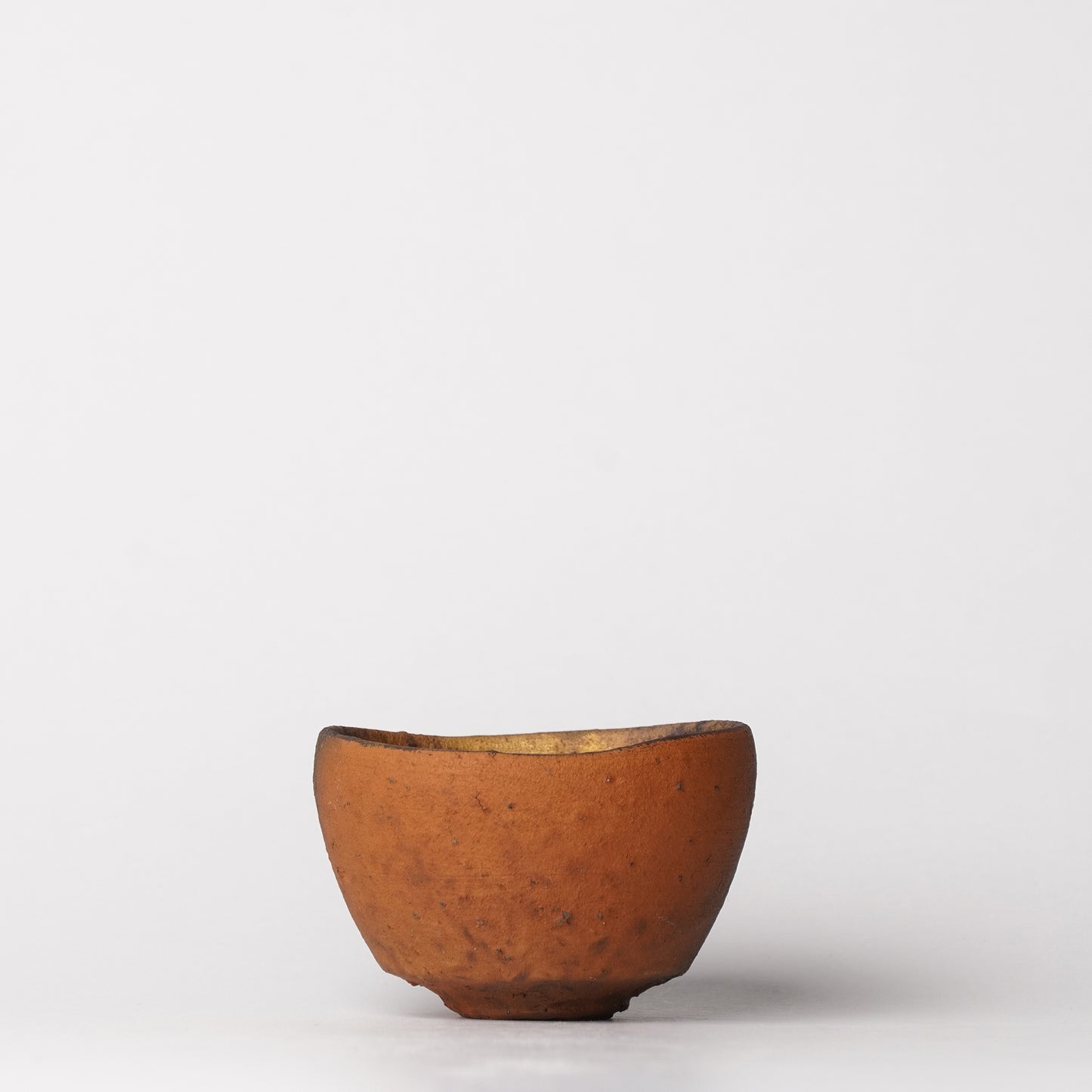 Nobuhito Nakaoka Guinomi Sake Cup Tanka Yakishime with Gold