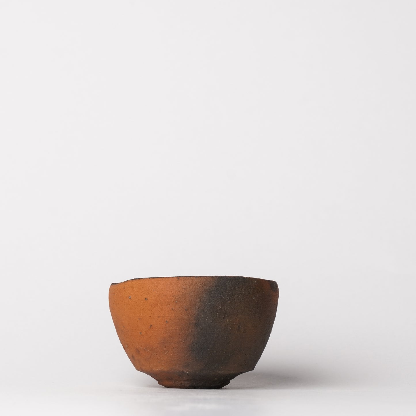 Nobuhito Nakaoka Guinomi Sake Cup Tanka Yakishime with Gold