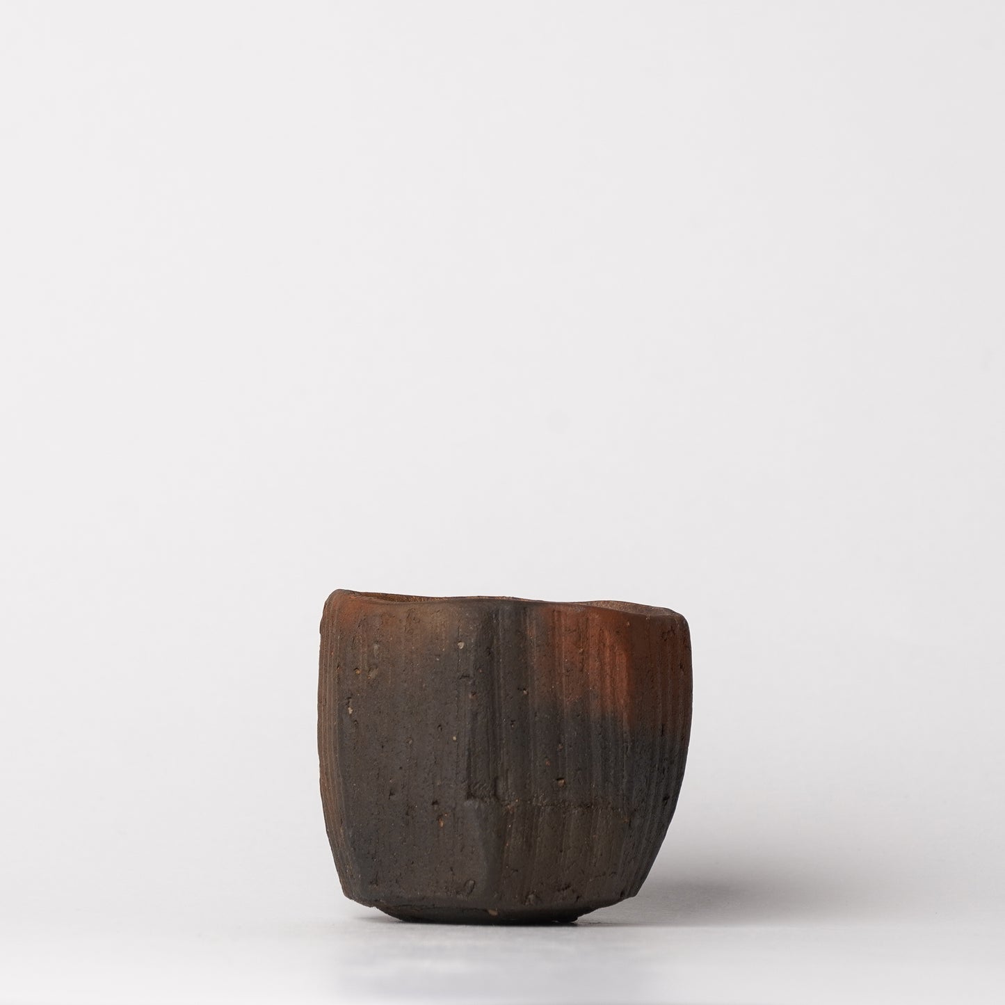 Nobuhito Nakaoka Guinomi Sake Cup Tanka Yakishime with Gold