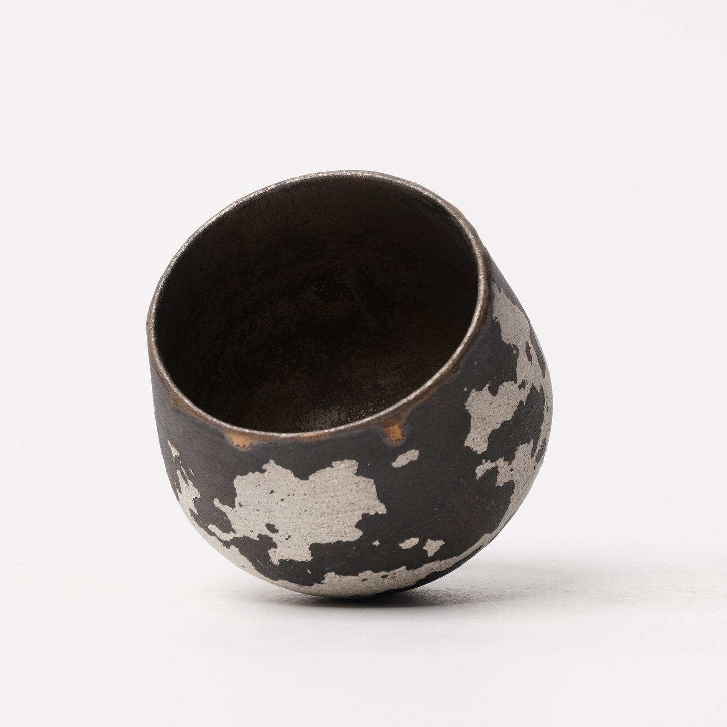 Nobuko Konno Round Cup