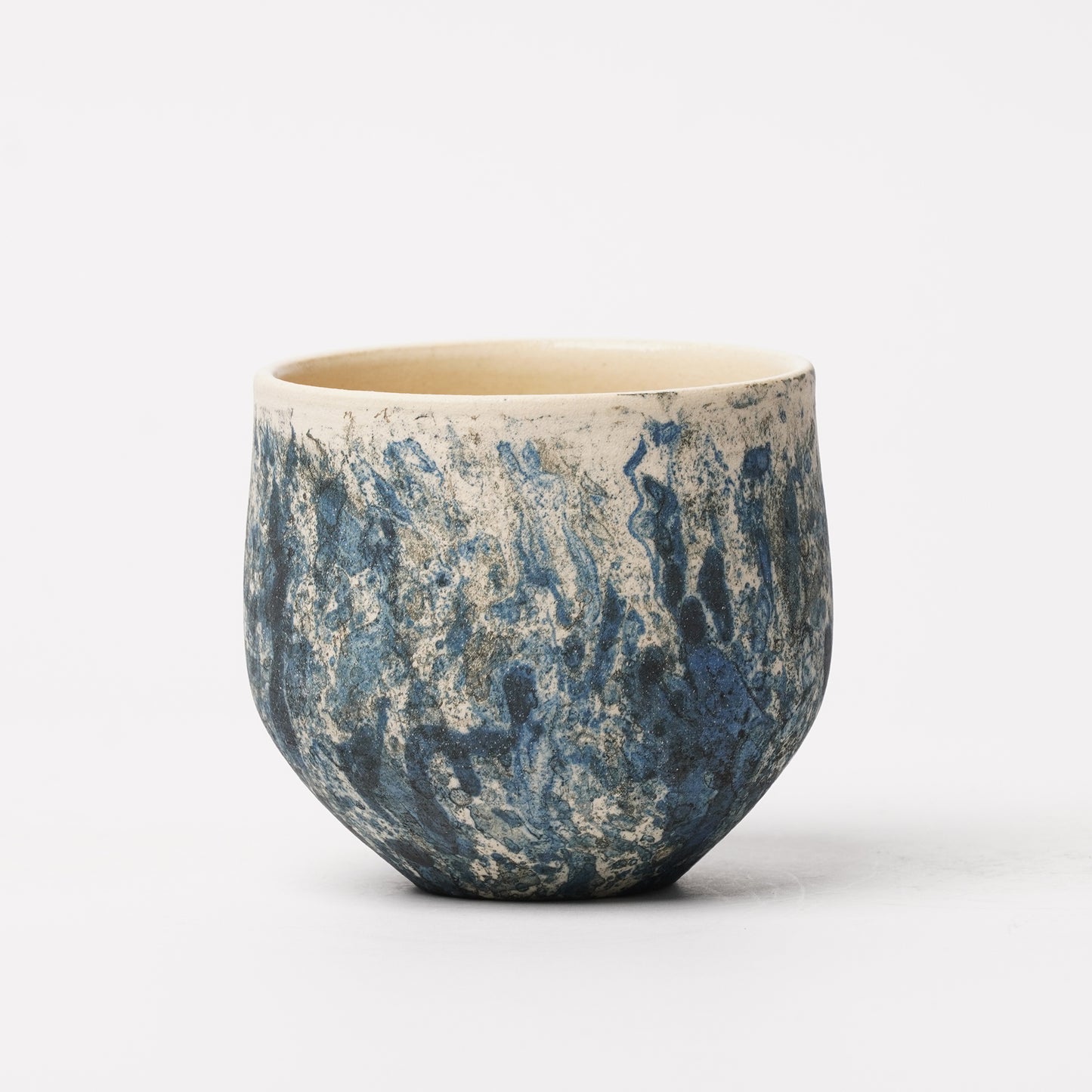 Nobuko Konno Round Cup