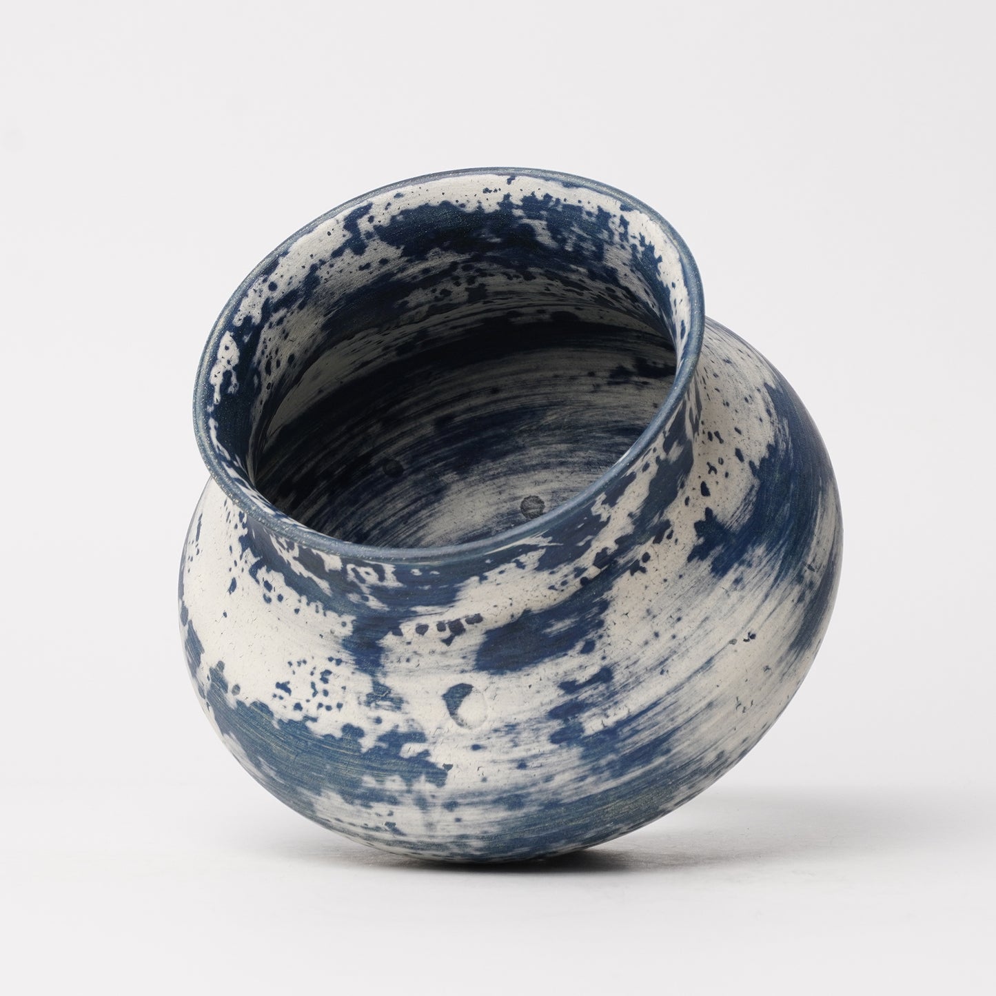 Nobuko Konno planter