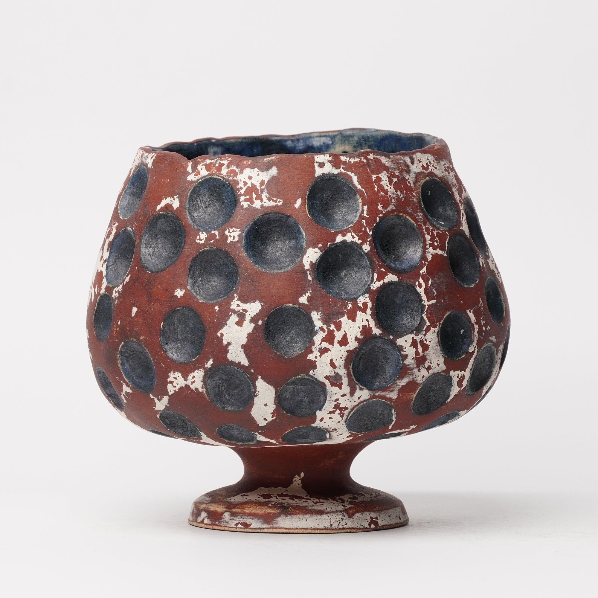 Nobuko Konno – Art on The Table