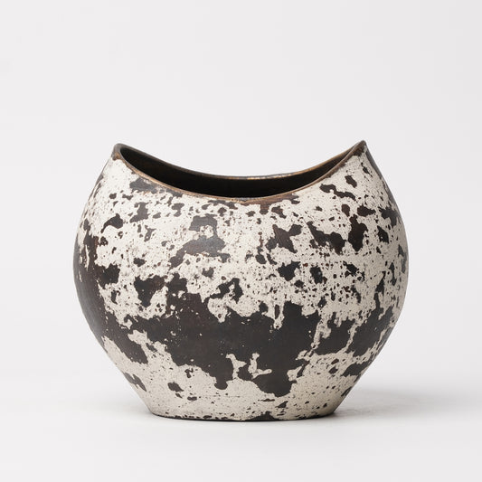 Nobuko Konno planter