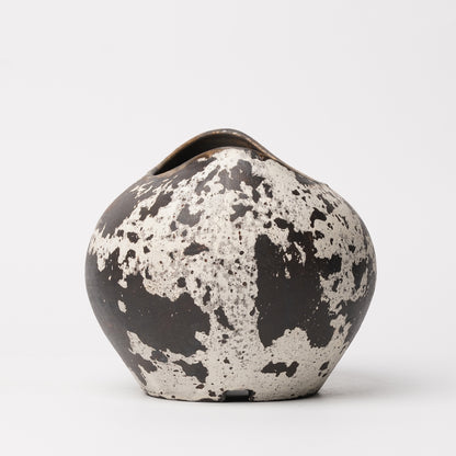 Nobuko Konno planter