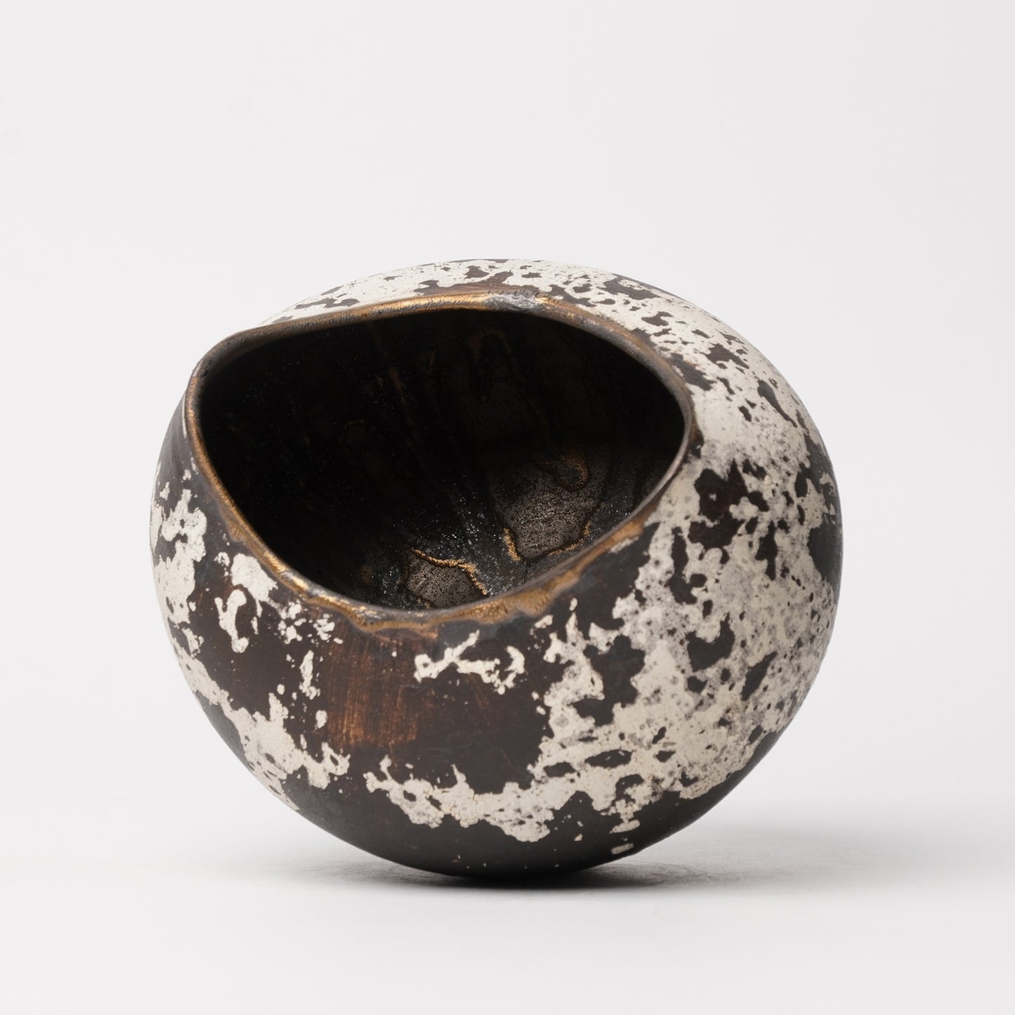 Nobuko Konno planter