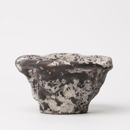 Nobuko Konno planter
