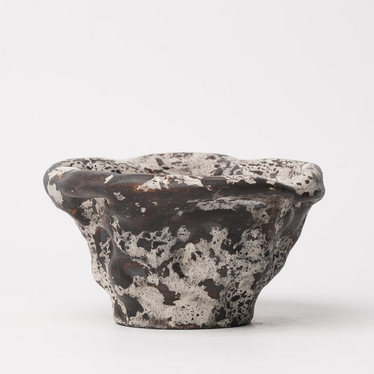 Nobuko Konno planter