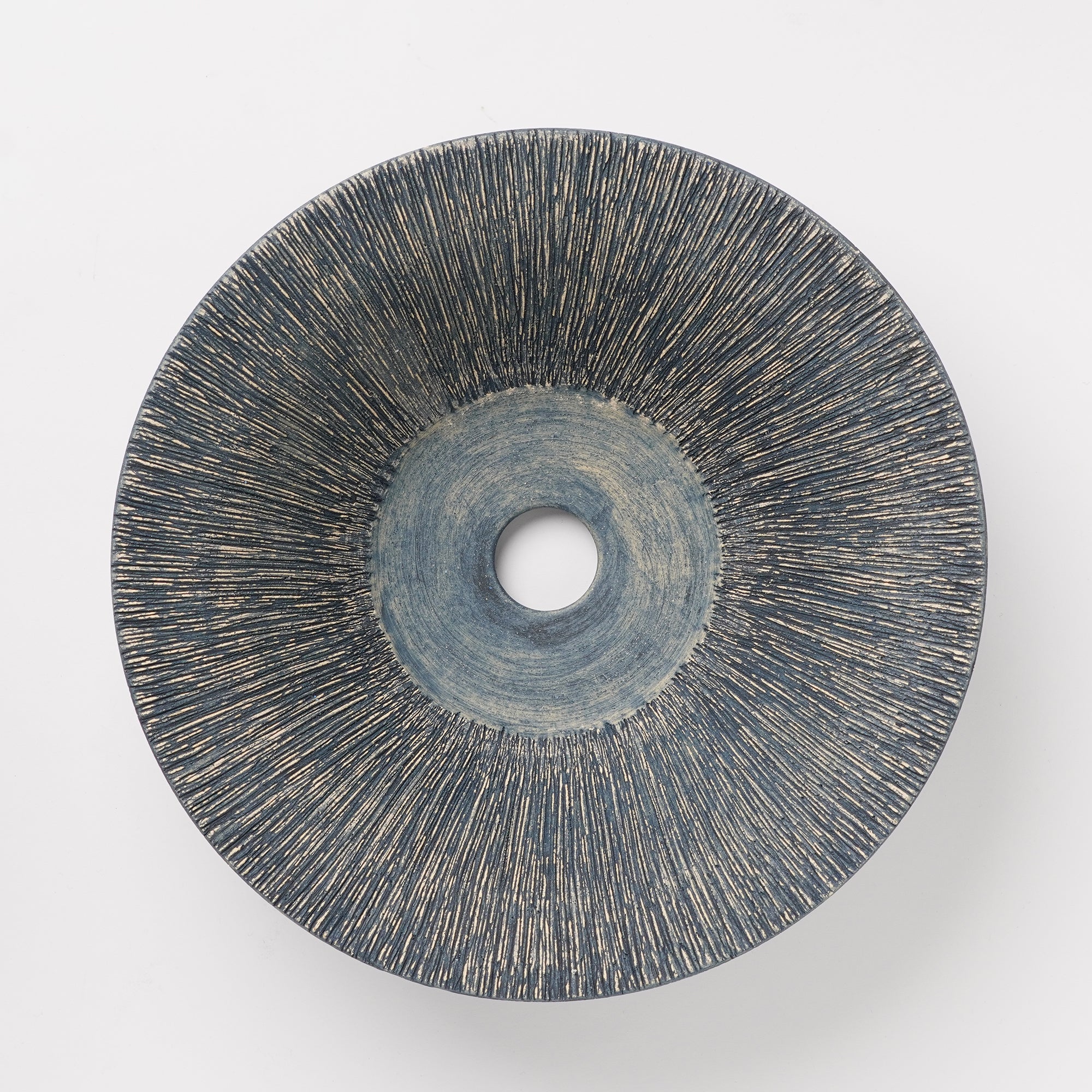 Nobuko Konno – Art on The Table