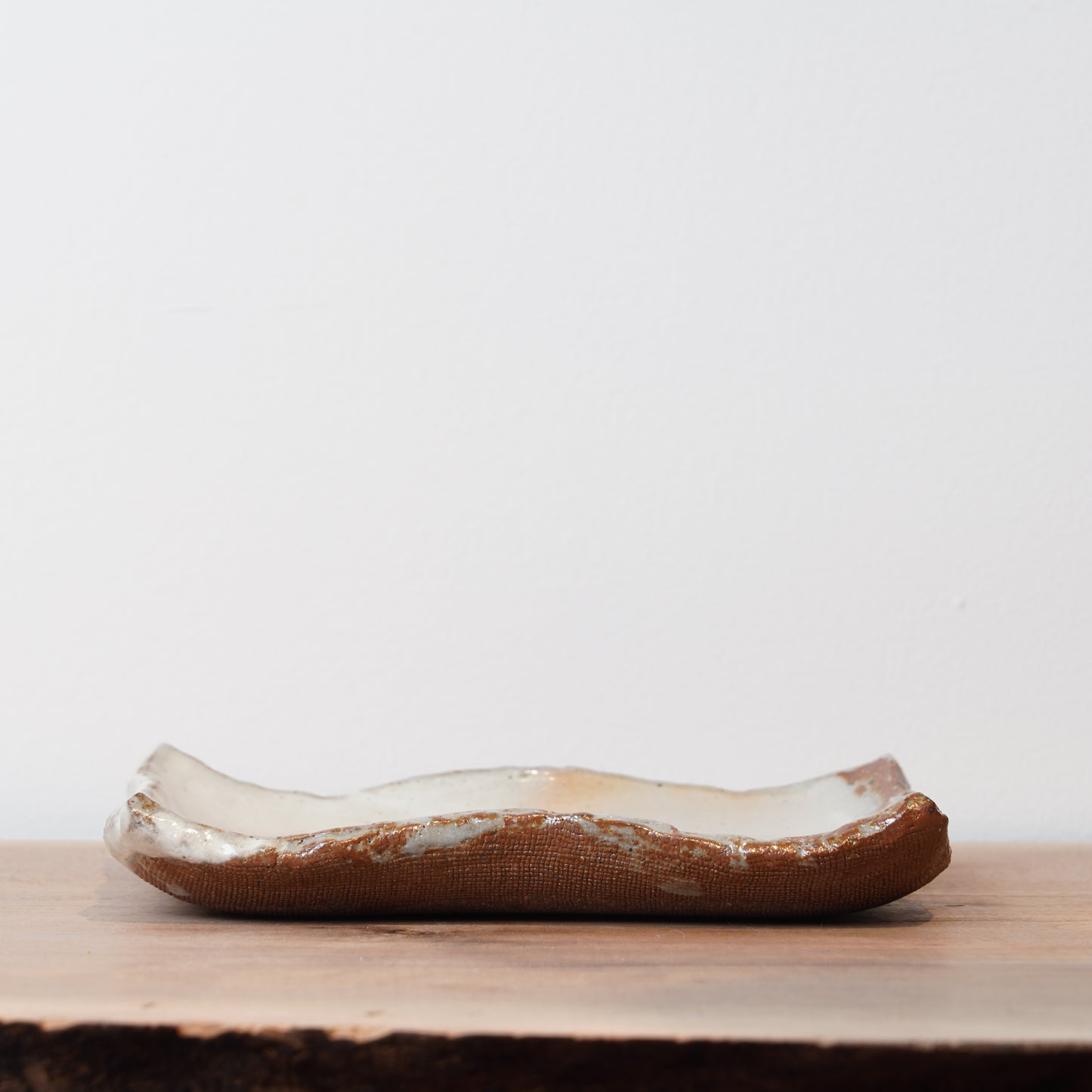 Toshinobu Araya Ryukakugama Kohiki Square Plate