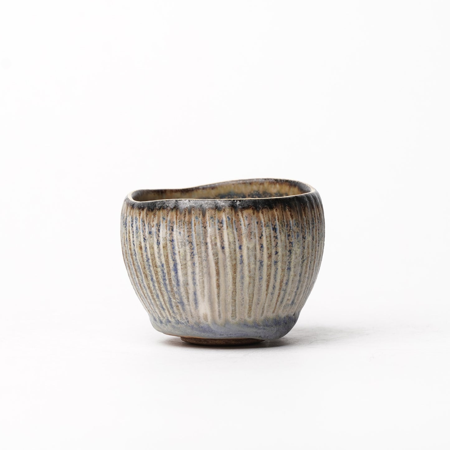 Nobuhito Nakaoka Colored Ash Glaze Guinomi Sake Cup with Gold