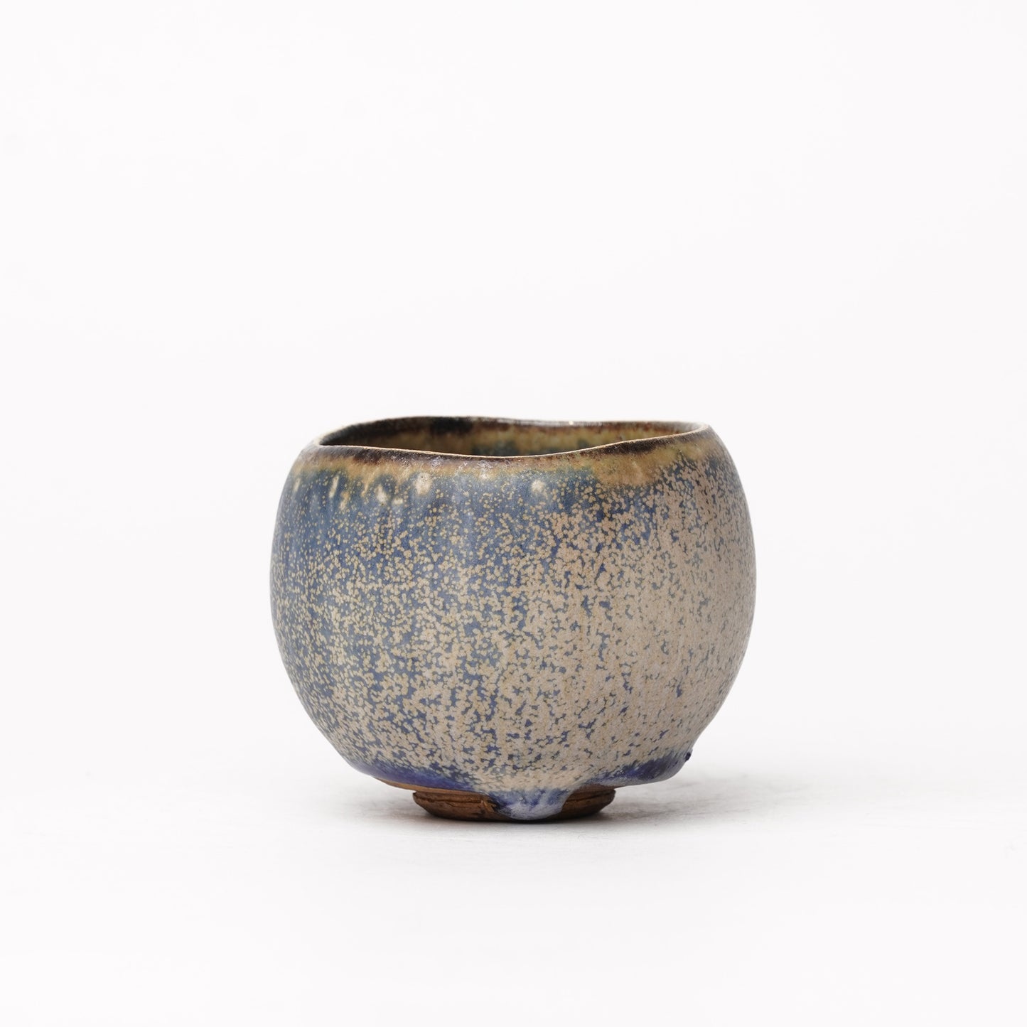 Nobuhito Nakaoka Colored Ash Glaze Guinomi Sake Cup with Gold