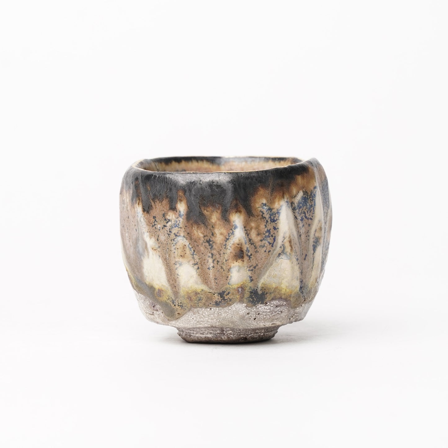 Nobuhito Nakaoka Colored Ash Glaze Guinomi Sake Cup with Silver Gold