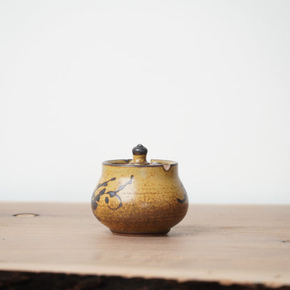 Toshinobu Araya Ryukakugama Irabo Mini Futamono Container