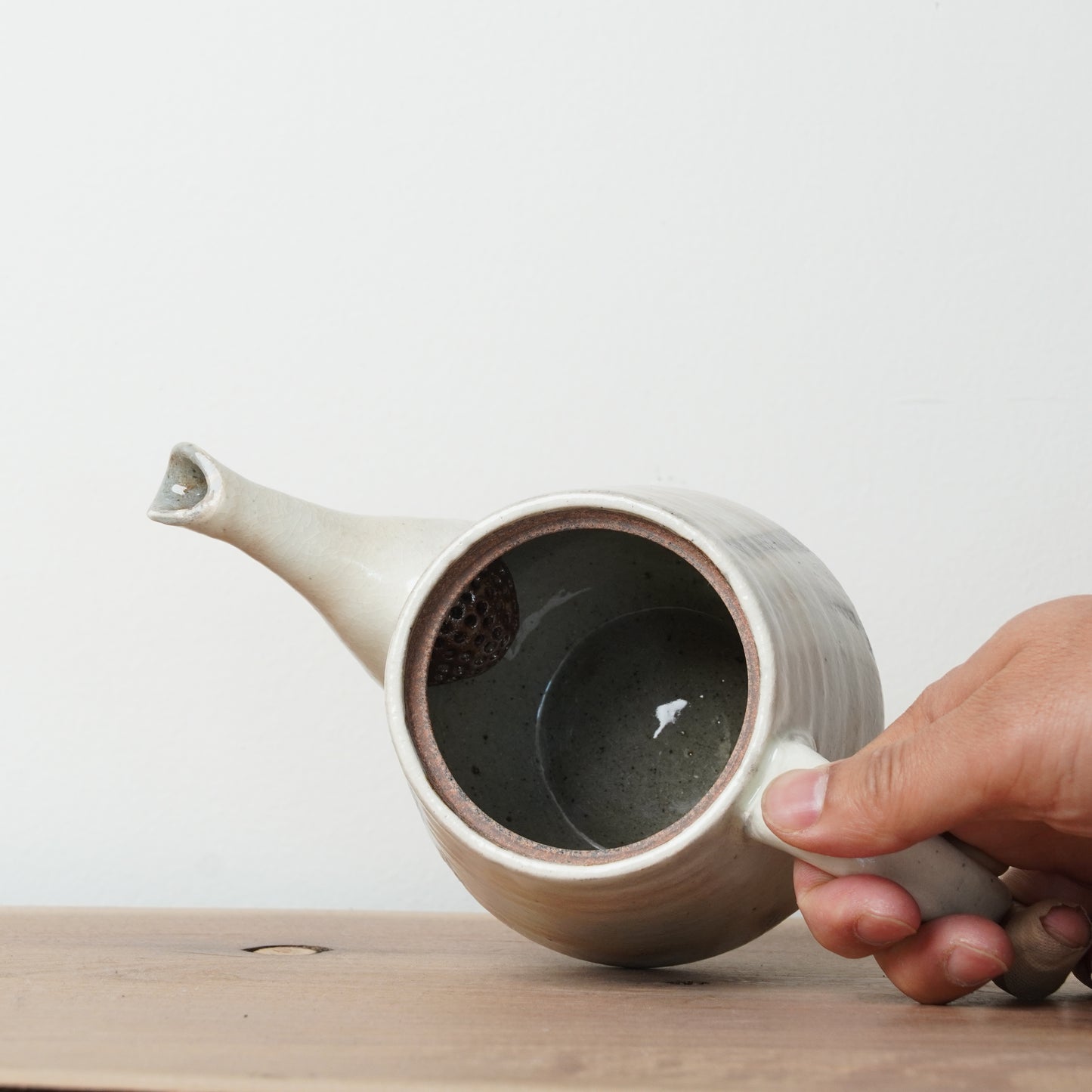 Toshinobu Araya Ryukakugama Kohiki Tea Pot
