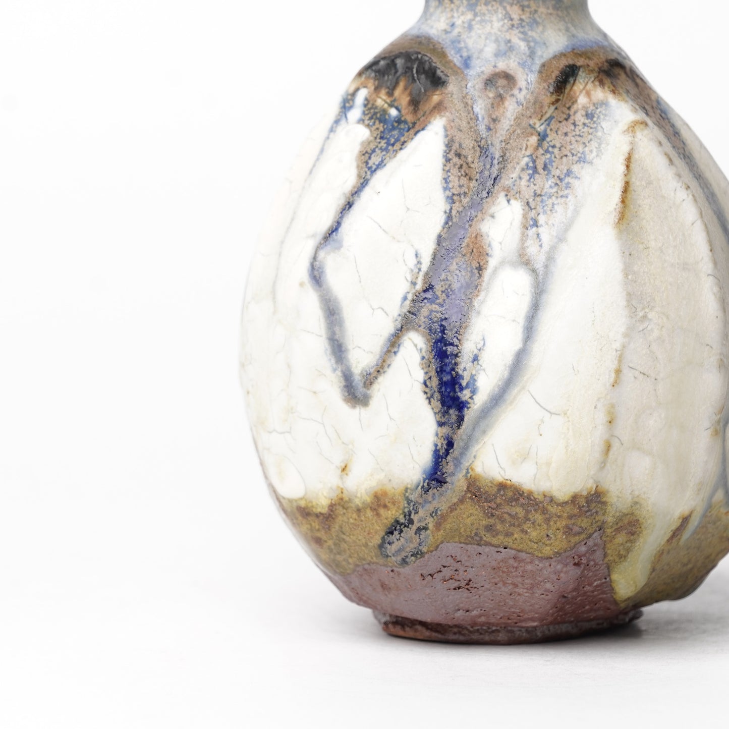 Nobuhito Nakaoka Colored Ash Glaze Tokkuri Sake Saucer