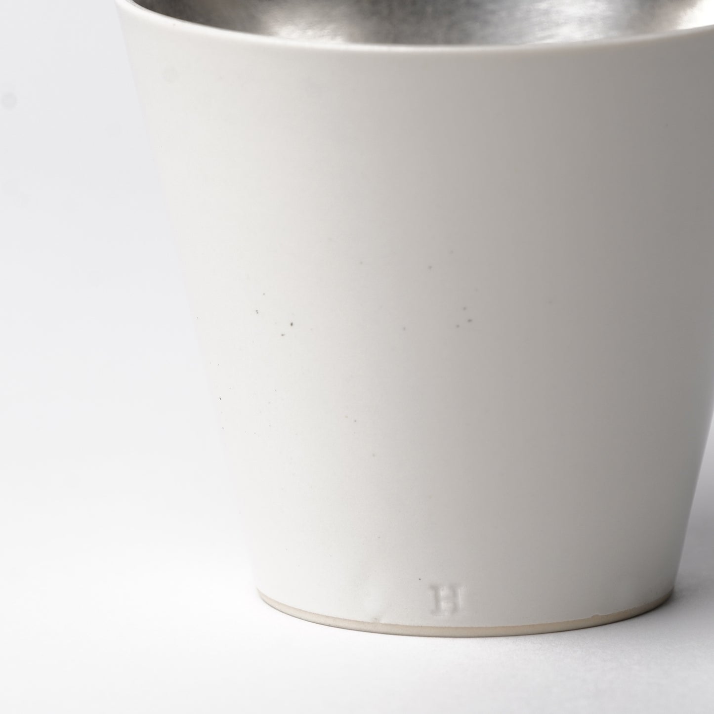 Hands of Mino Exhibition Tatsuya Hattori Cup with silver