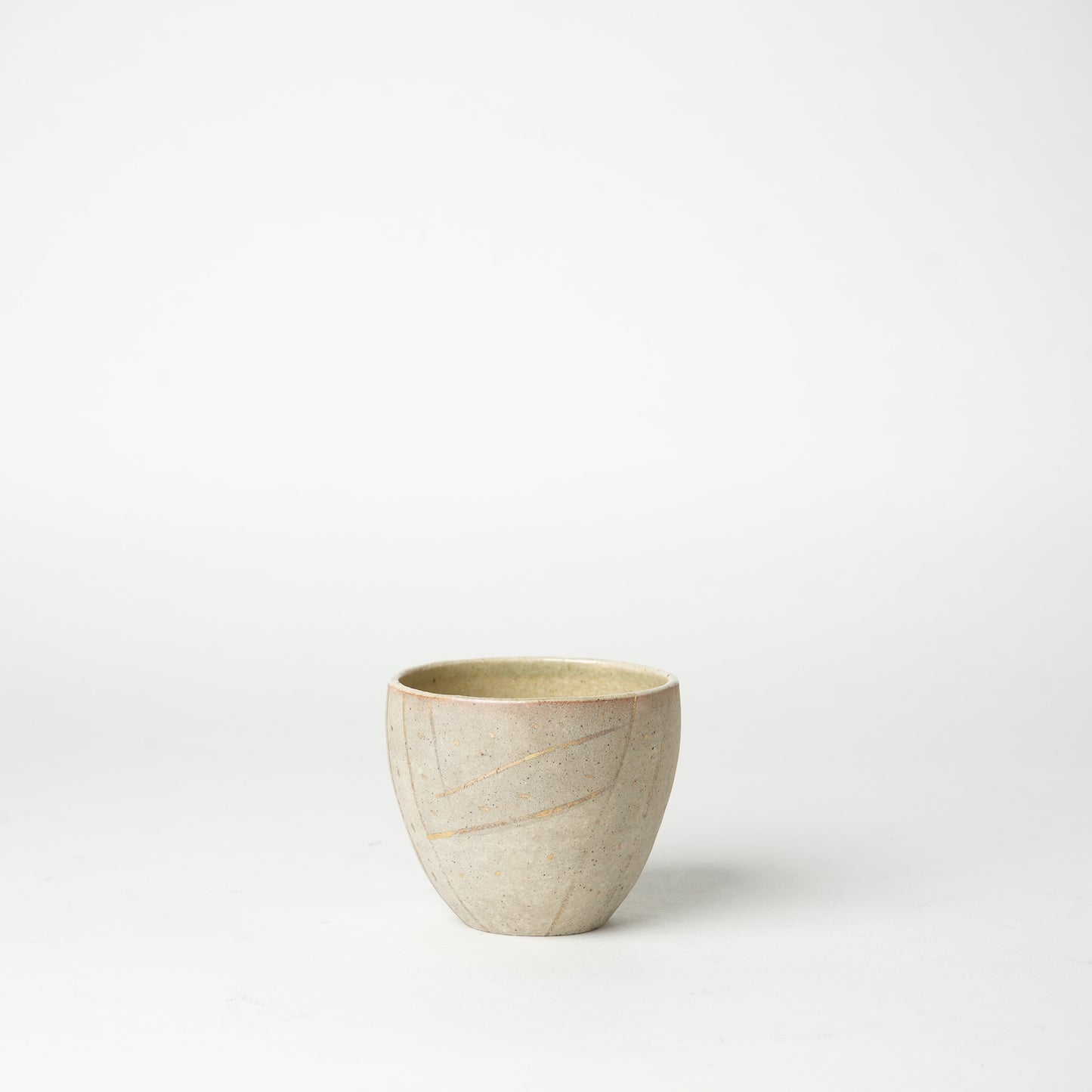 Izumi Sakai Yunomi Tea Cup with gold