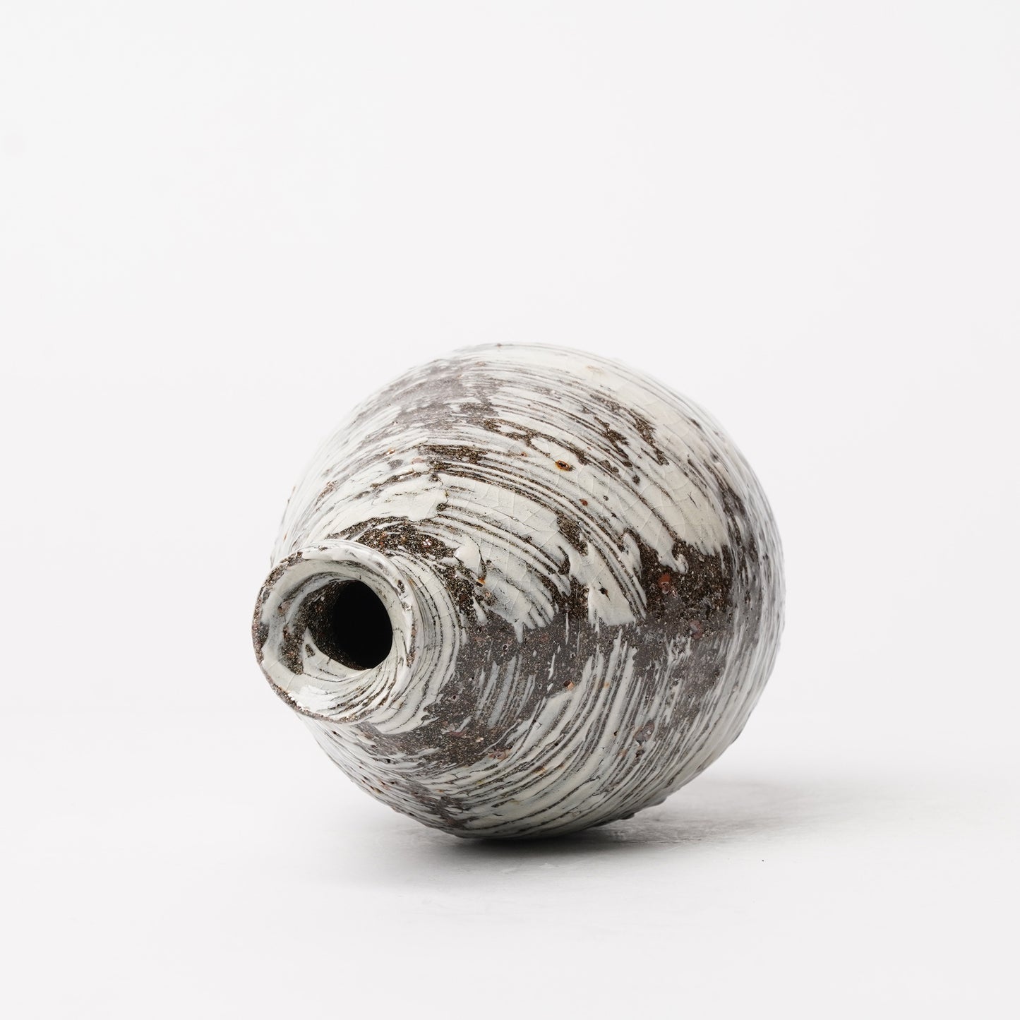 Nakagawa Jinenbogama Karatsu Wood fired Hakeme Tokkuri Sake Server