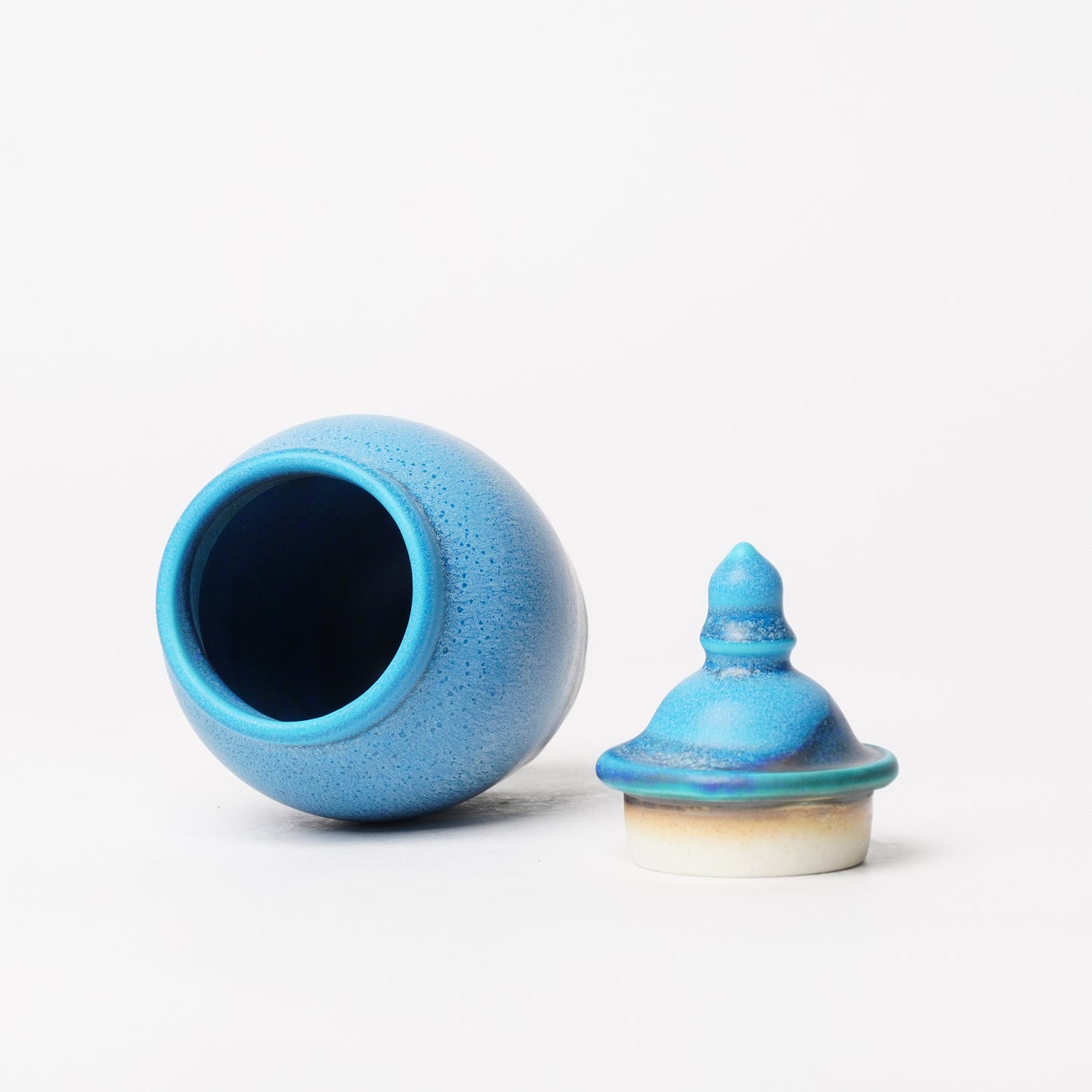 Nobuyuki Hagiwara Futamono Container