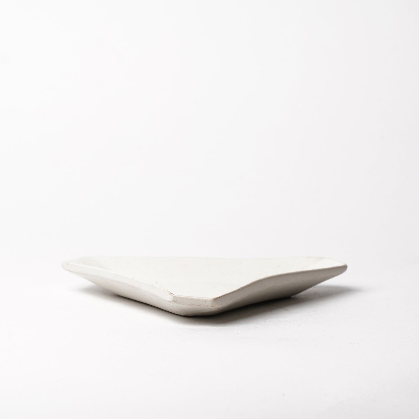 Yuta Tsukamoto Triangle Plate White