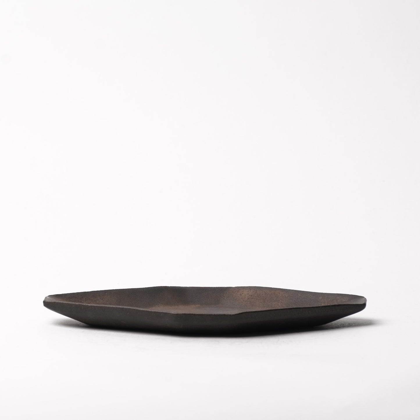 Yuta Tsukamoto diamond-shaped Plate Black