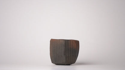 Nobuhito Nakaoka Guinomi Sake Cup Tanka Yakishime with Gold