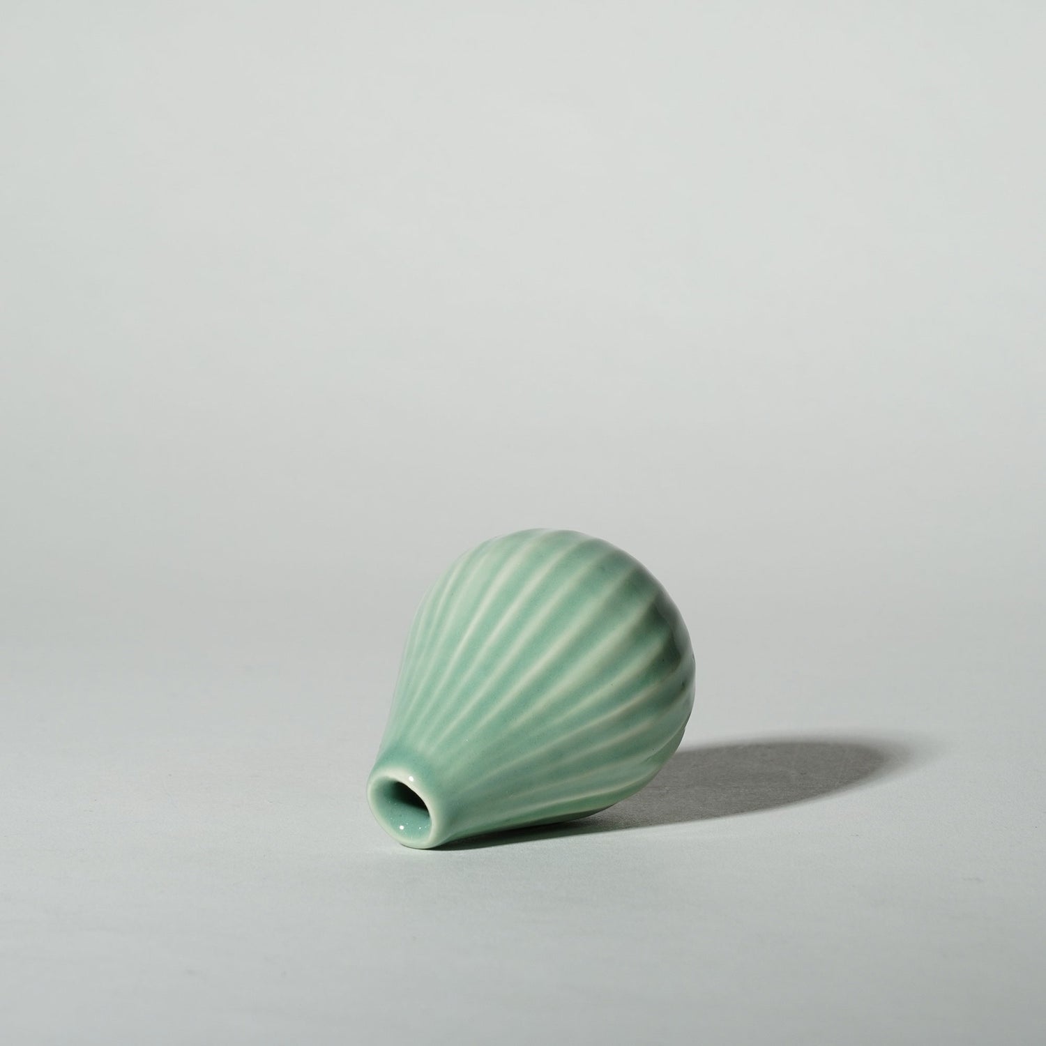 aya Ogawa Japanese pottery Tokyo vase vessel