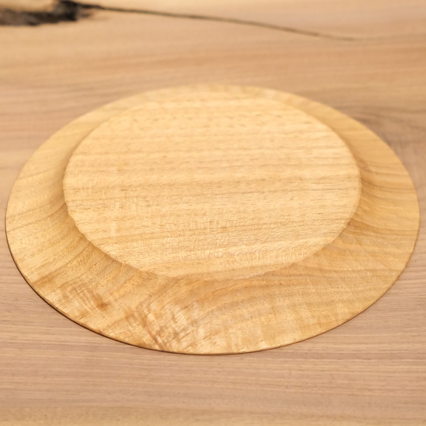 Yuki Ando  Bread Plate Walnut